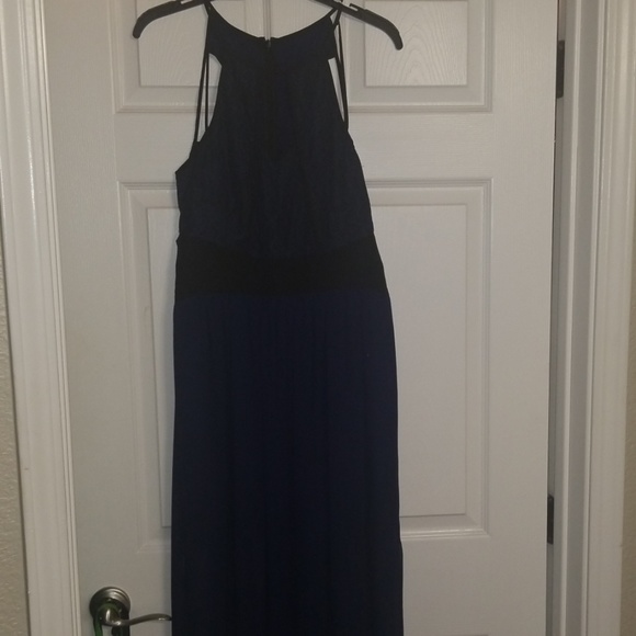 Dress - Picture 1 of 5